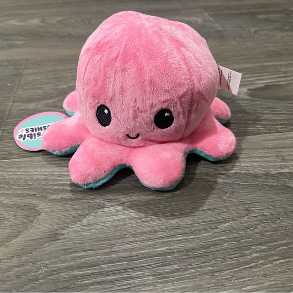 Tee turtle NWT octopus plushies 💗 - Picture 3 of 5